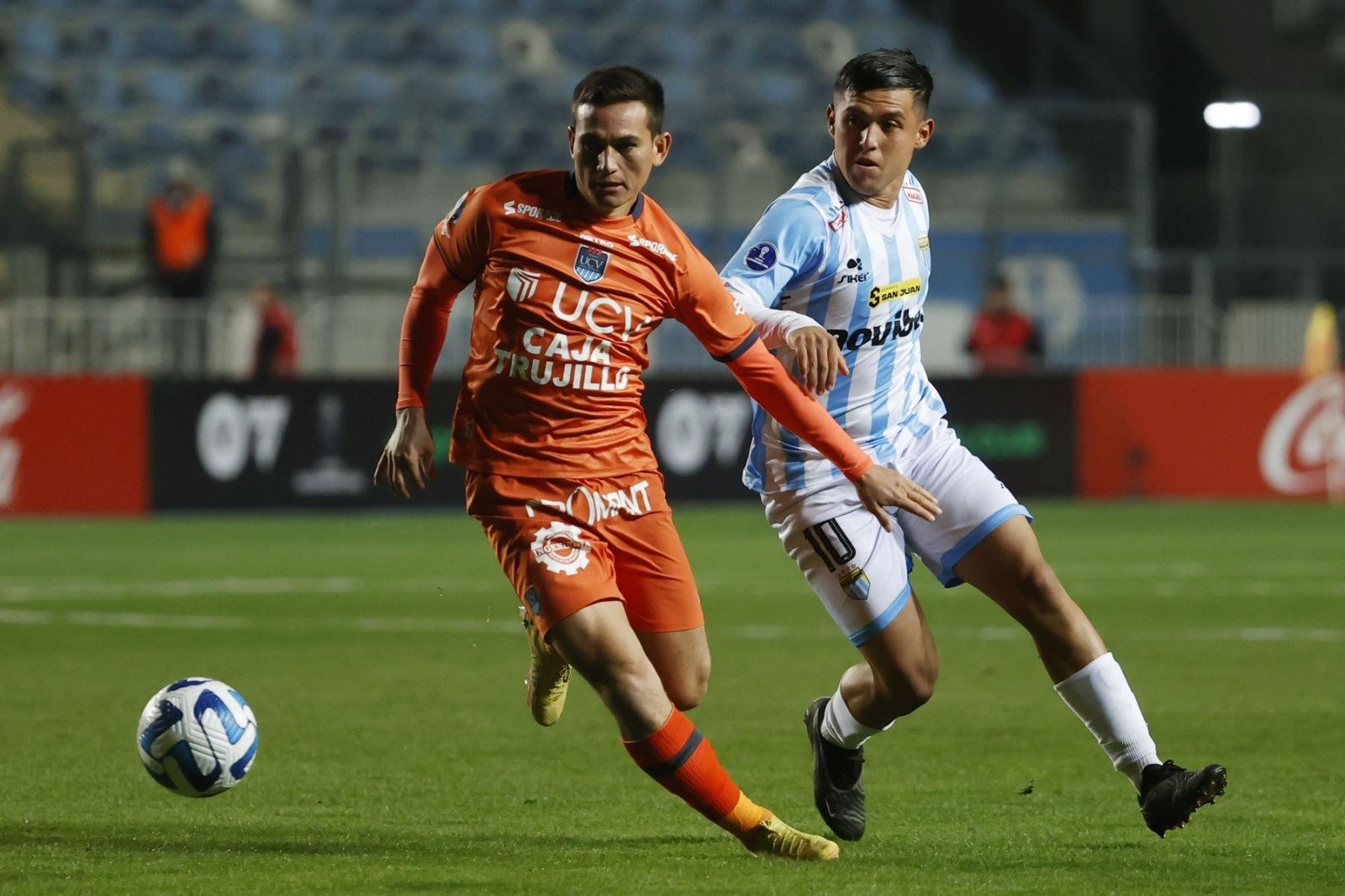 César Vallejo empató 2-2 con Magallanes de Chile