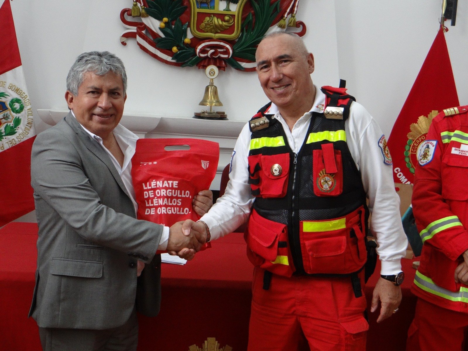 Comprarán equipos de protección valorizados en S/2.3 millones para bomberos de Huánuco