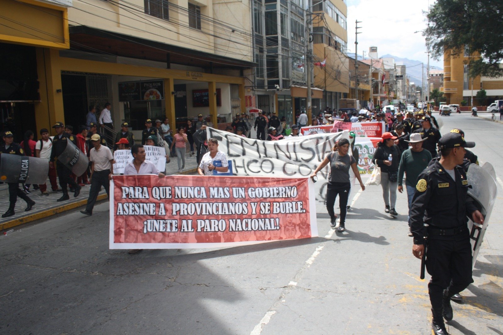 Marcha Nacional: gremios sindicales se movilizaron de manera pacífica en Huánuco