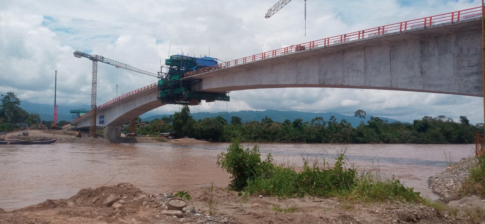 Puente Salvador de 300 metros en Aucayacu está próximo a inaugurarse