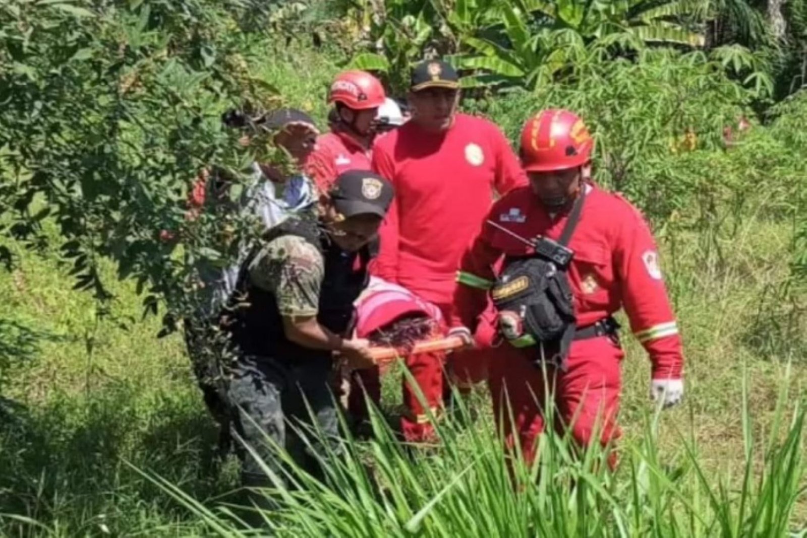Recuperan cadáveres de tres turistas atrapados por huaico en Junín