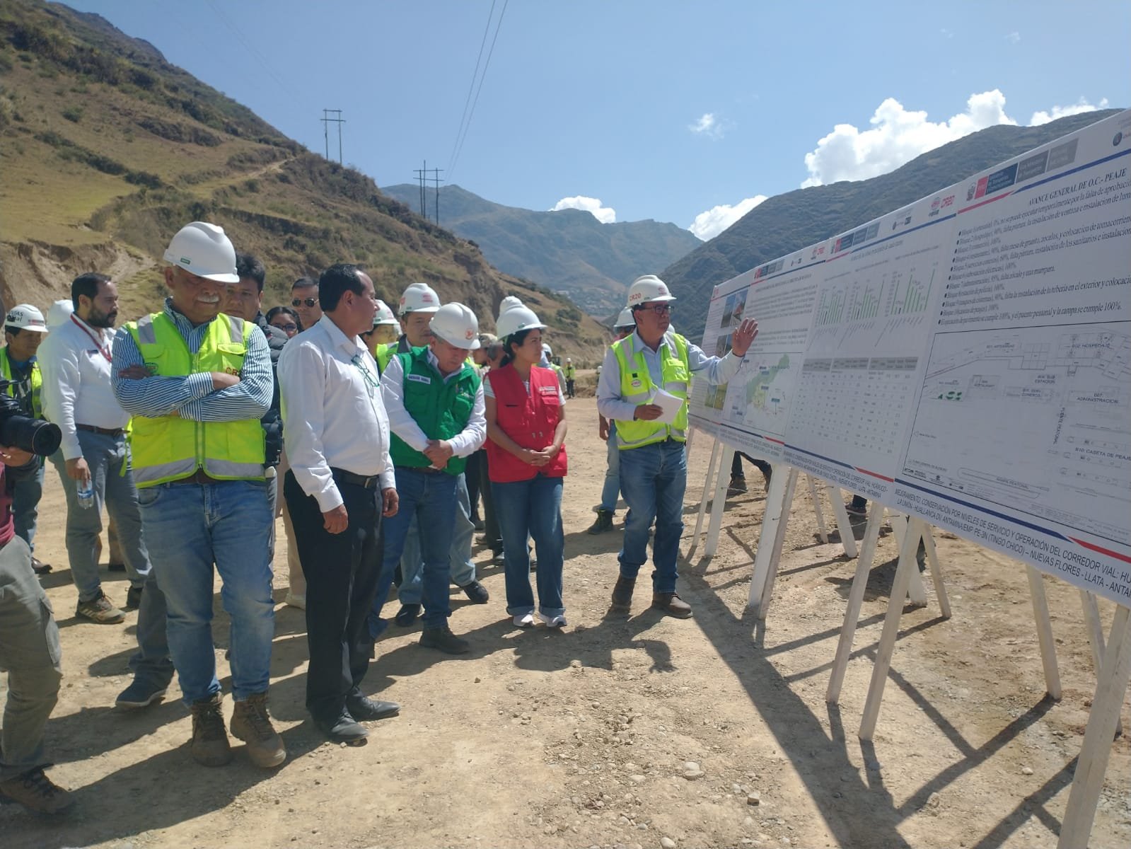 Ministra de Transportes supervisó la carretera Huánuco – La Unión