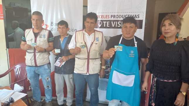 Entregan tarjetas Multired a 400 presos del penal de Huánuco