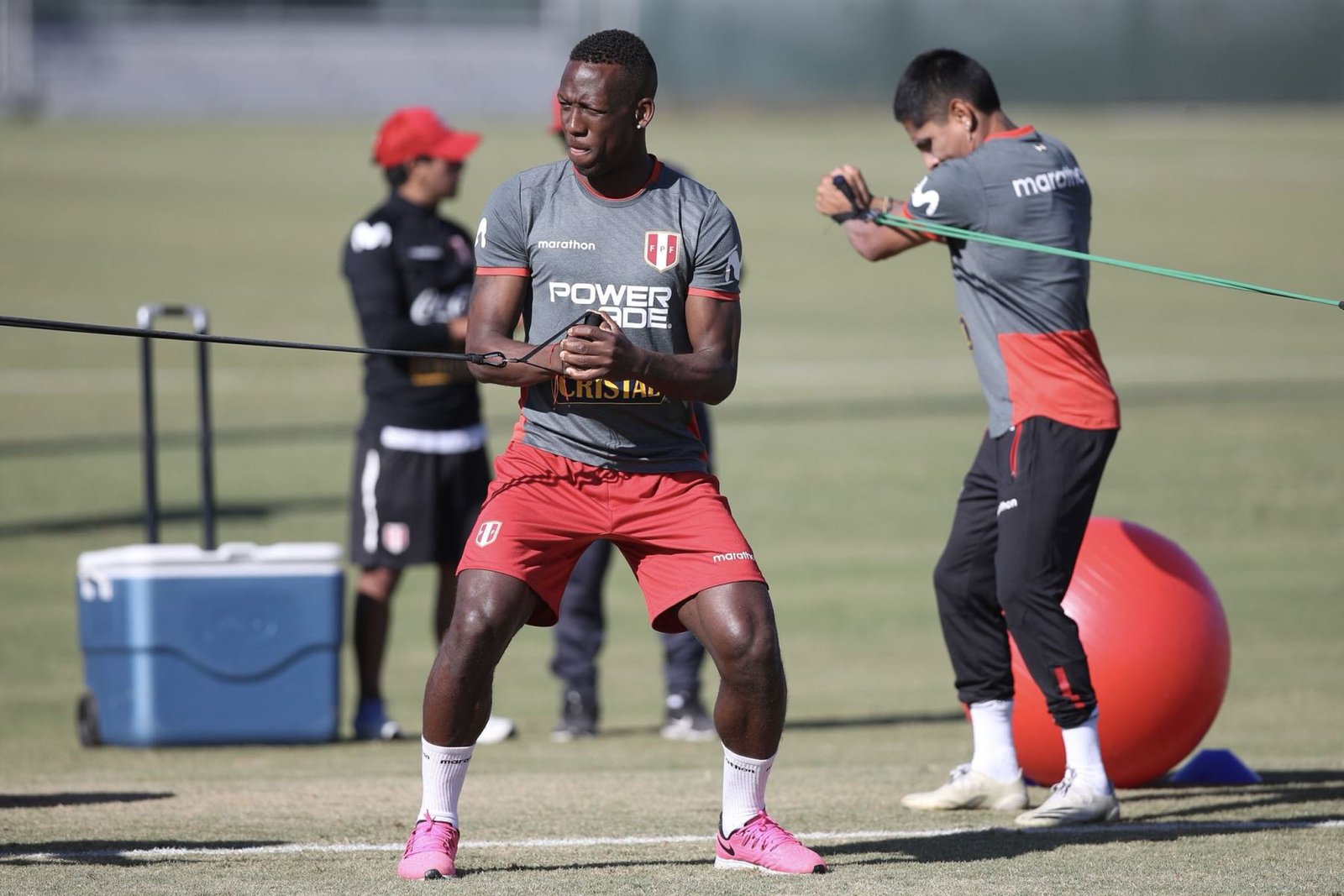 Selección peruana: Luis Advíncula, titular indiscutible