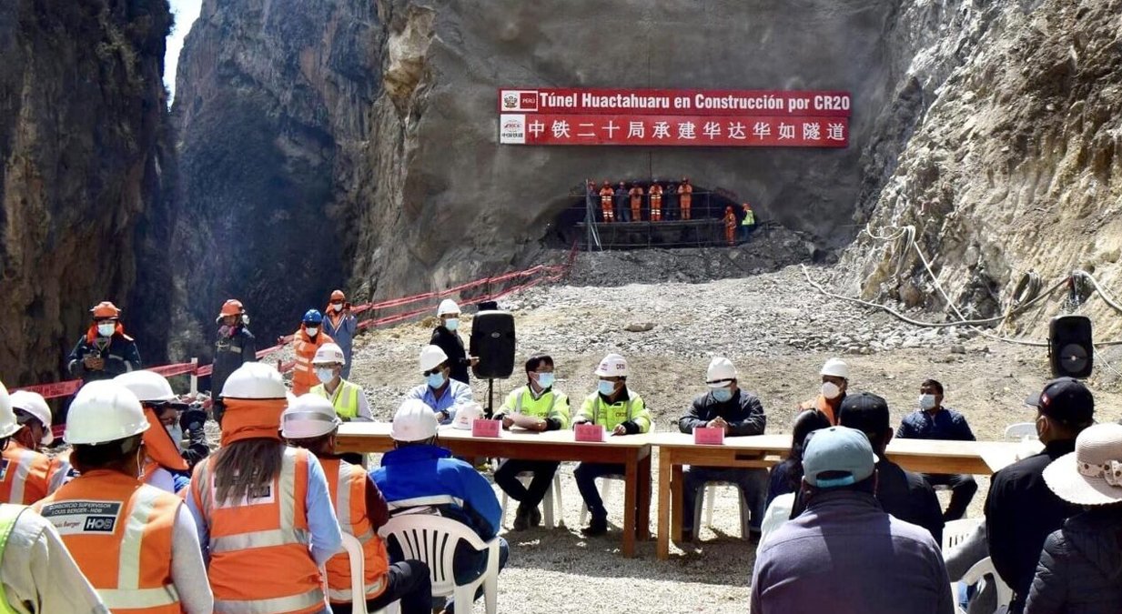 Anuncian conexión exitosa de túnel de 597 metros en la vía Huánuco – La Unión – Huallanca