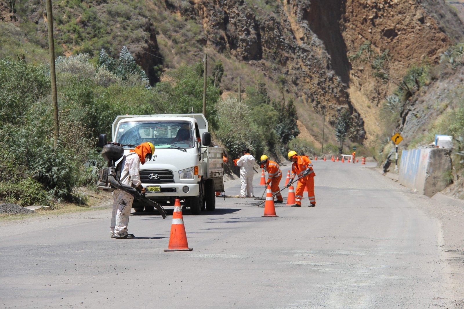 Están suspendidos trabajos de mejoramiento y mantenimiento en carreteras hasta después de lluvias