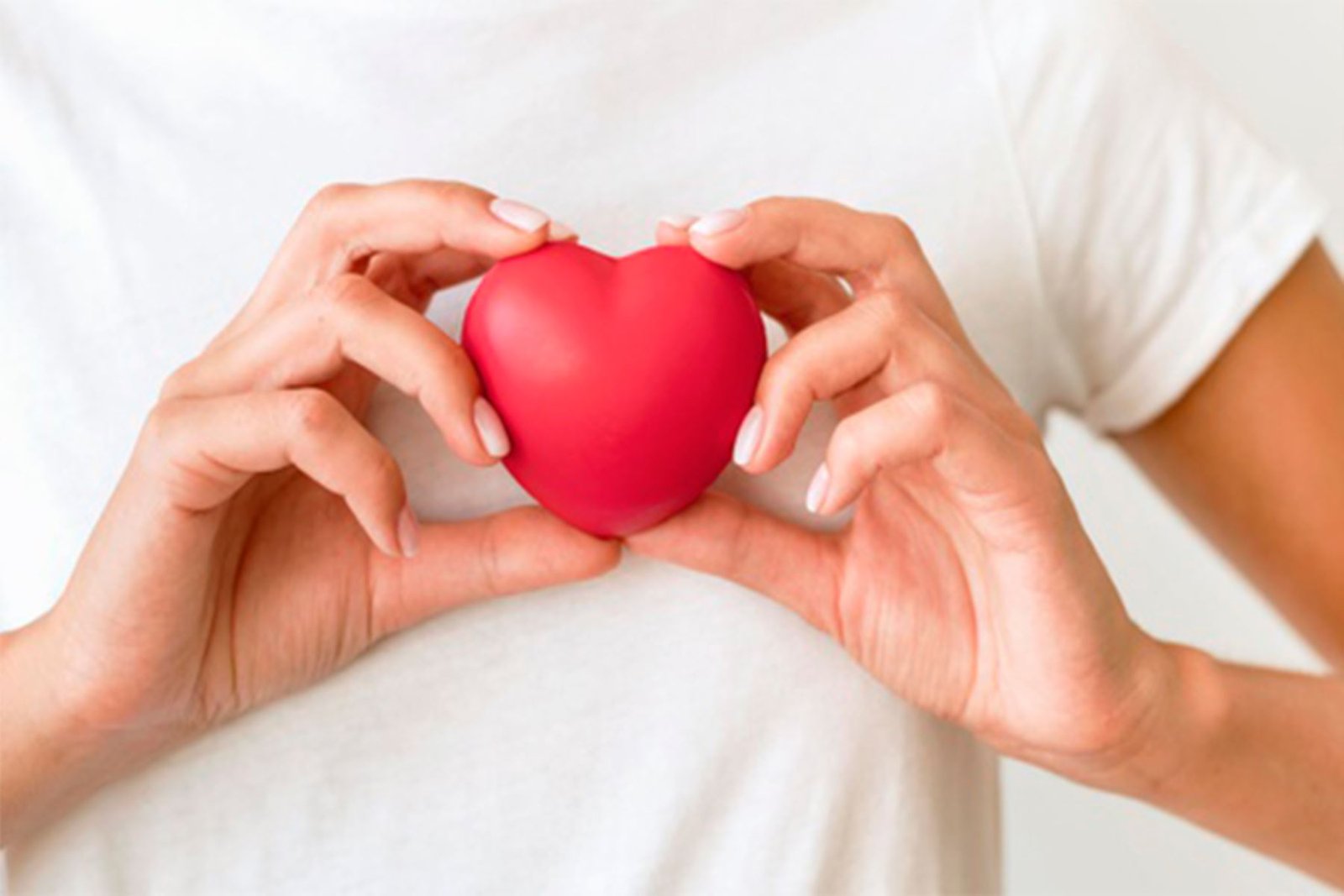 ¿Sabe qué vitaminas y suplementos consumir para cuidar su corazón?