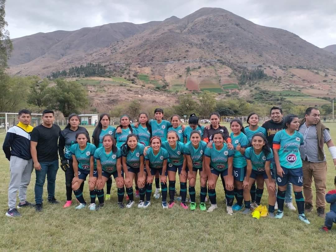 Fútbol femenino: Huarichaca y Aucayacu disputarán la final departamental