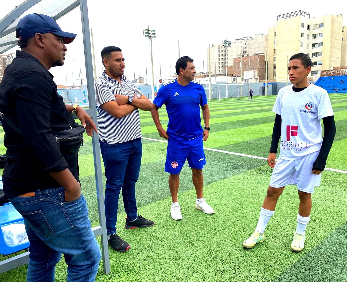 Talentoso futbolista huanuqueño que destacó en la Copa Perú, emigra al Ecuador para seguir su carrera