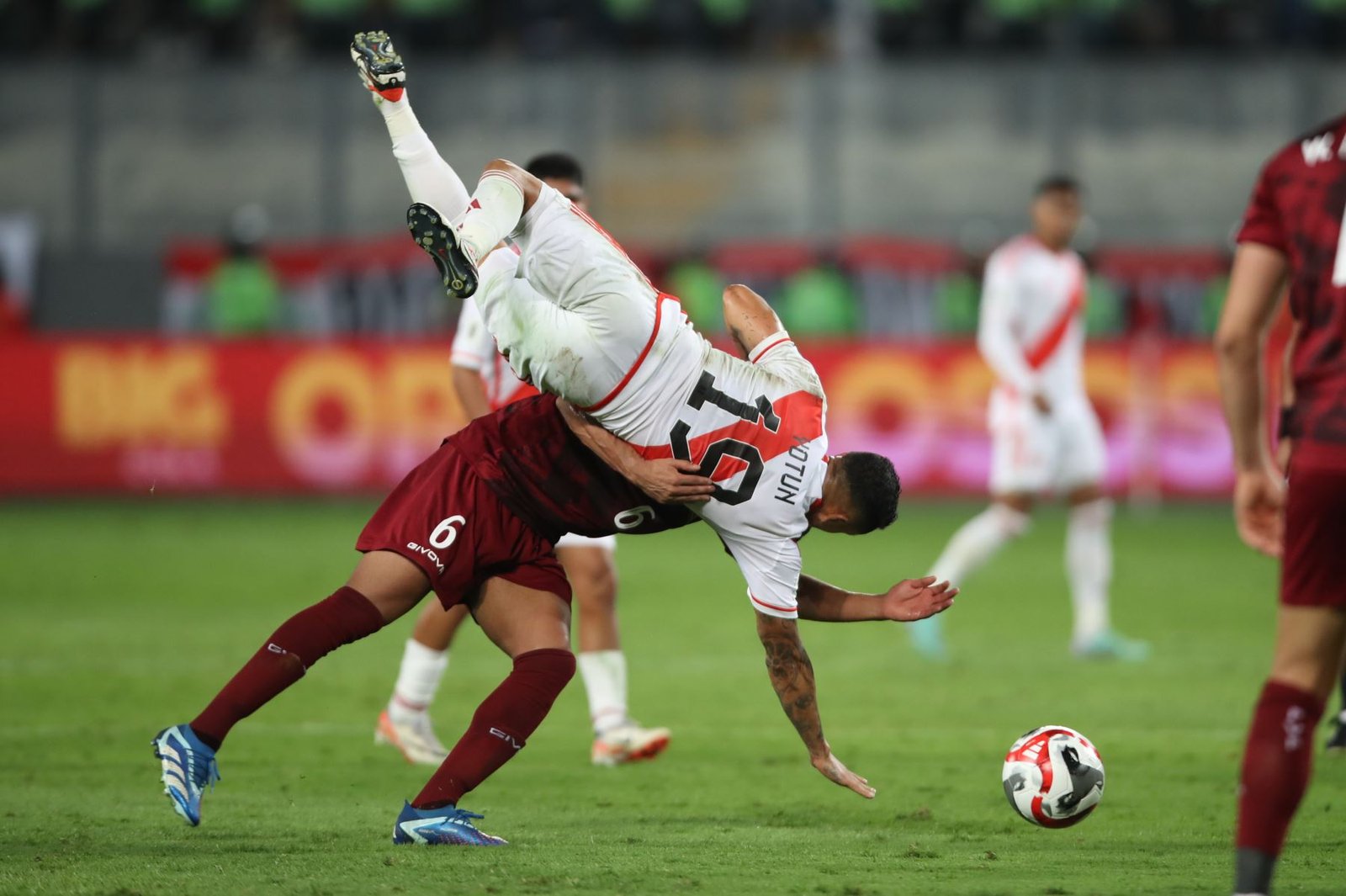 Perú queda en el fondo de la tabla de las Eliminatorias al Mundial 2026