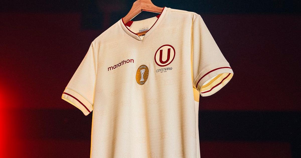 Universitario presentó su nueva camiseta de cara al Centenario