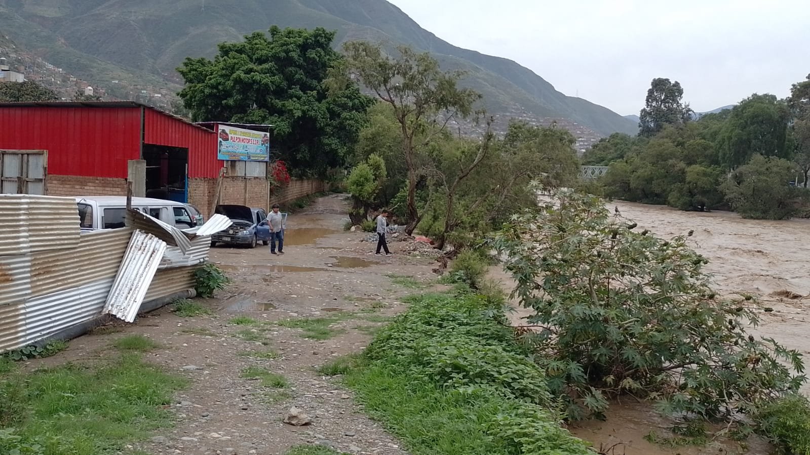 Urbanizaciones de Huayopampa piden urgente defensa ribereña ante amenaza del río Huallaga