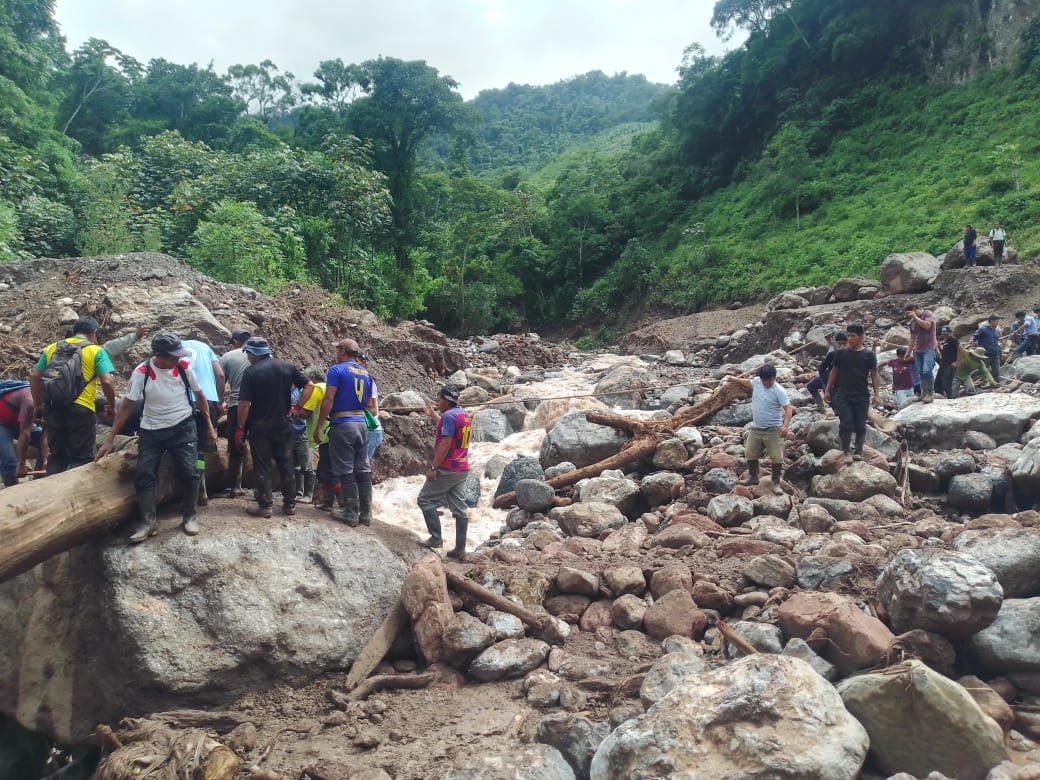 Huaicos e inundaciones aíslan pueblos cercanos a la hidroeléctrica de Chaglla