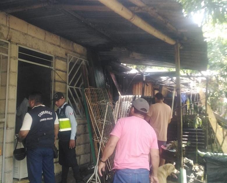 Cortocircuito provocó incendio que acabó con todo lo que había en la vivienda en Tingo María
