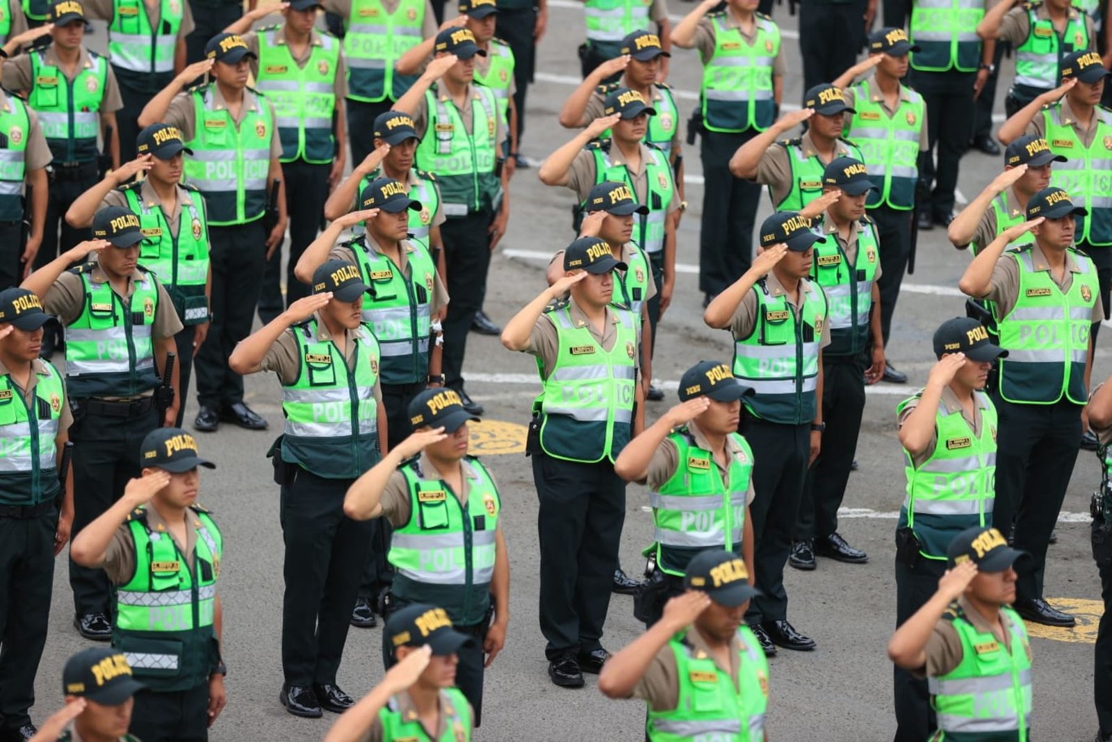 Gobierno incorpora a más de 5 mil nuevos policías en la lucha contra la delincuencia