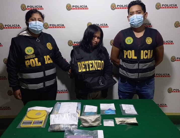 Policía y fiscalía allanan vivienda y decomisan droga