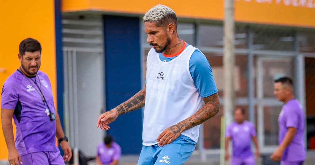 Paolo Guerrero tuvo su primera práctica con el cuadro poeta en Trujillo