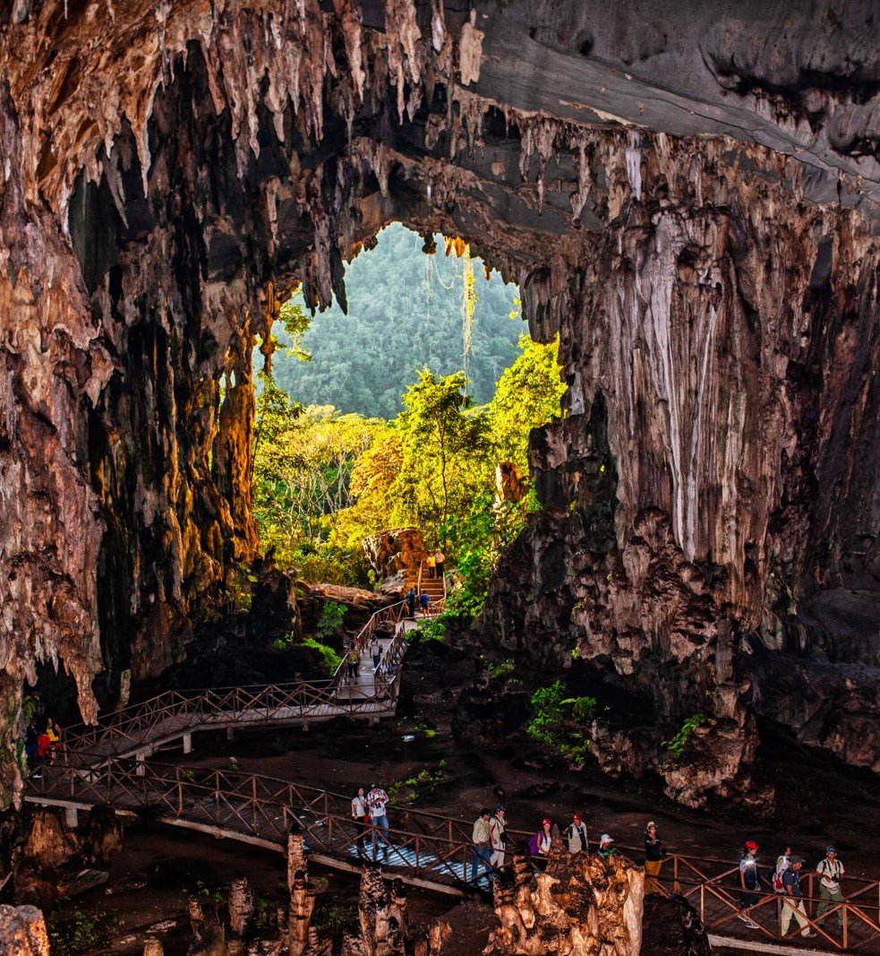 Cueva de las Lechuzas luce nuevos balcones suspendidos para recibir a turísticas