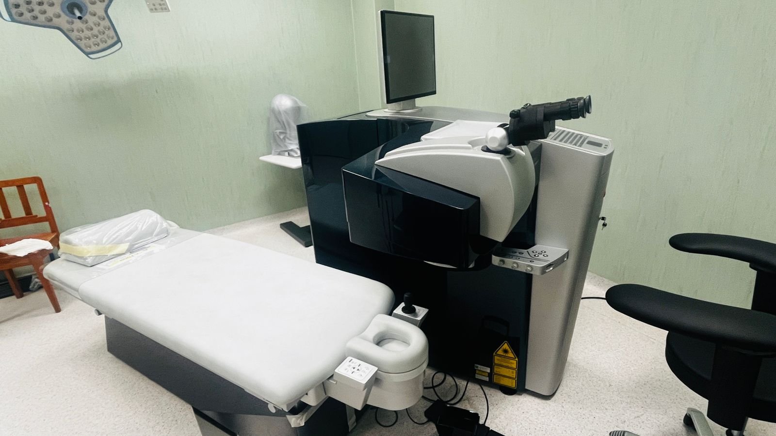 Moderno equipo de oftalmología no tiene uso en el Hospital Regional Hermilio Valdizán por falta de pacientes