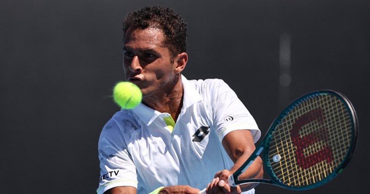 El tenista peruano, Juan Pablo Varillas, está en octavos en Challenger de Asunción