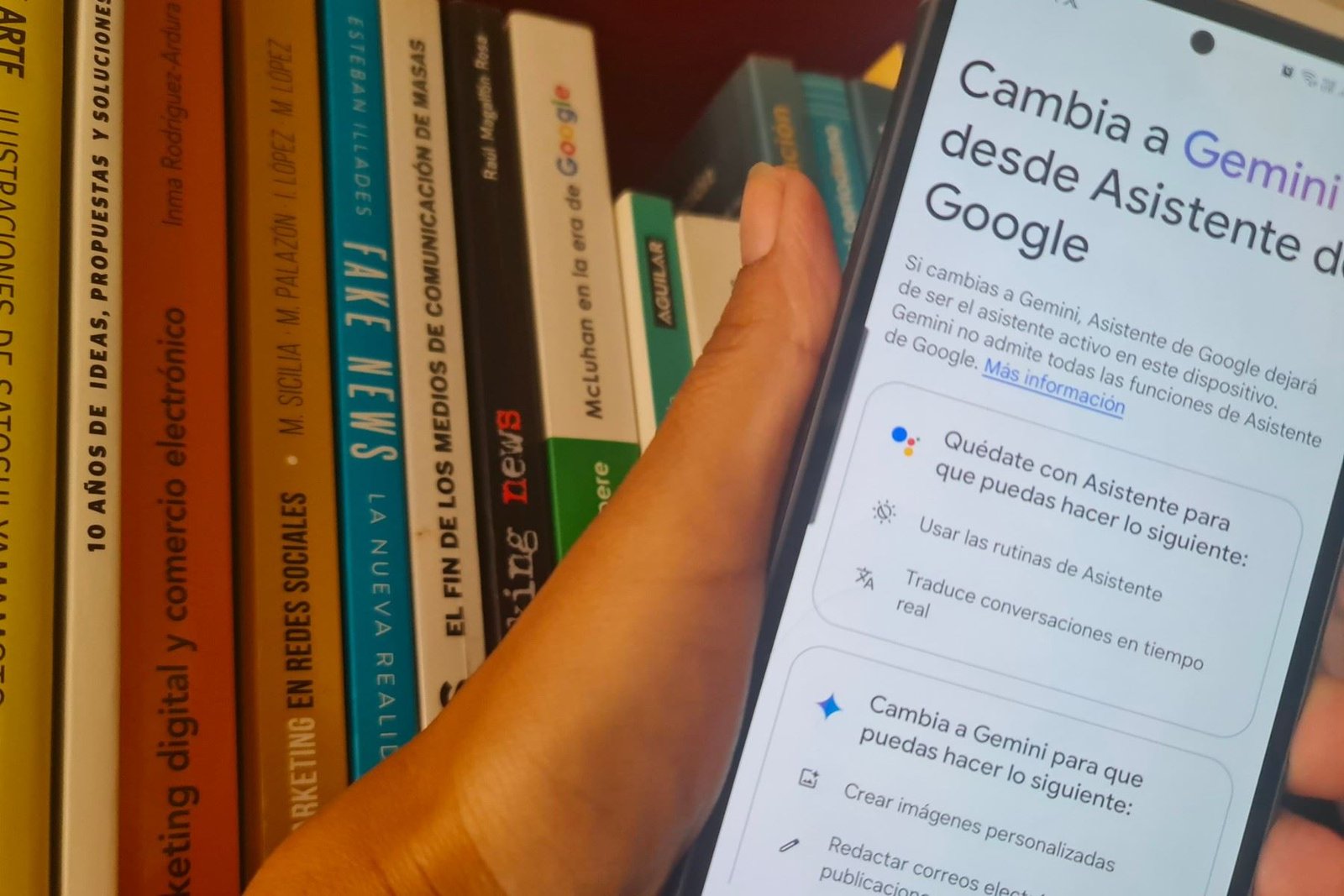 Google introduce en español su nueva app de IA, Gemini, para dispositivos móviles