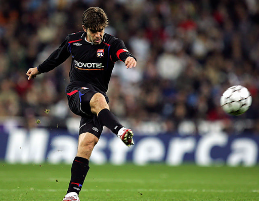 Juninho Pernambucano – maestro de los tiros libres