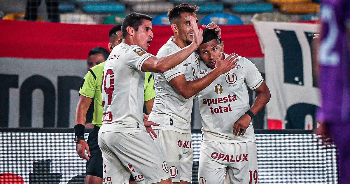 Universitario propinó 6 a 0 a Comerciantes y vuelve al liderato del Apertura