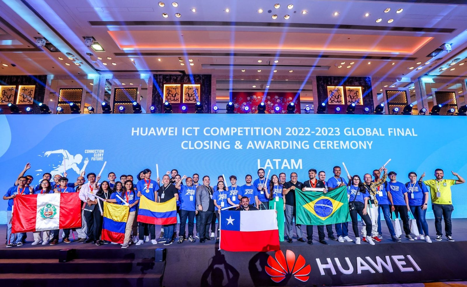 ¡Gran Noticia! Estudiantes de la UNI Triunfan en Competencia Mundial de Huawei en China