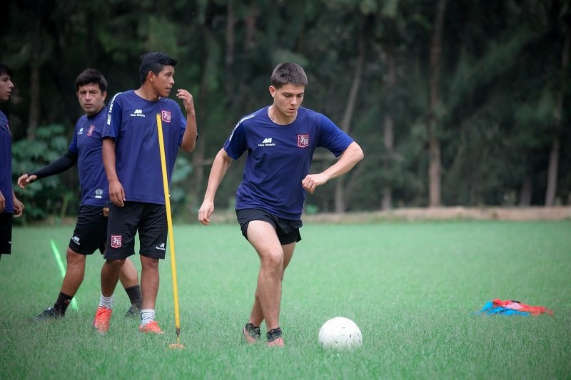 Copa Perú: jugador de Riasa de Inglaterra llegó para reforzar al León de Huánuco FC