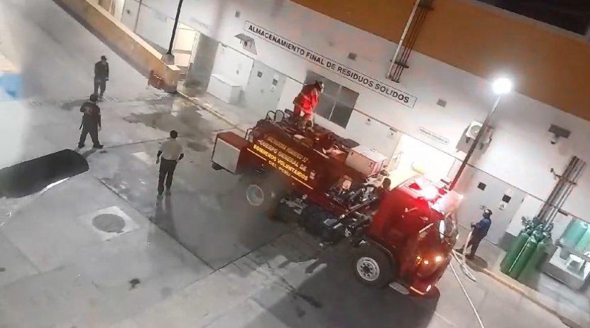 Incendio causó alarma en interior del Hospital Regional Hermilio Valdizán
