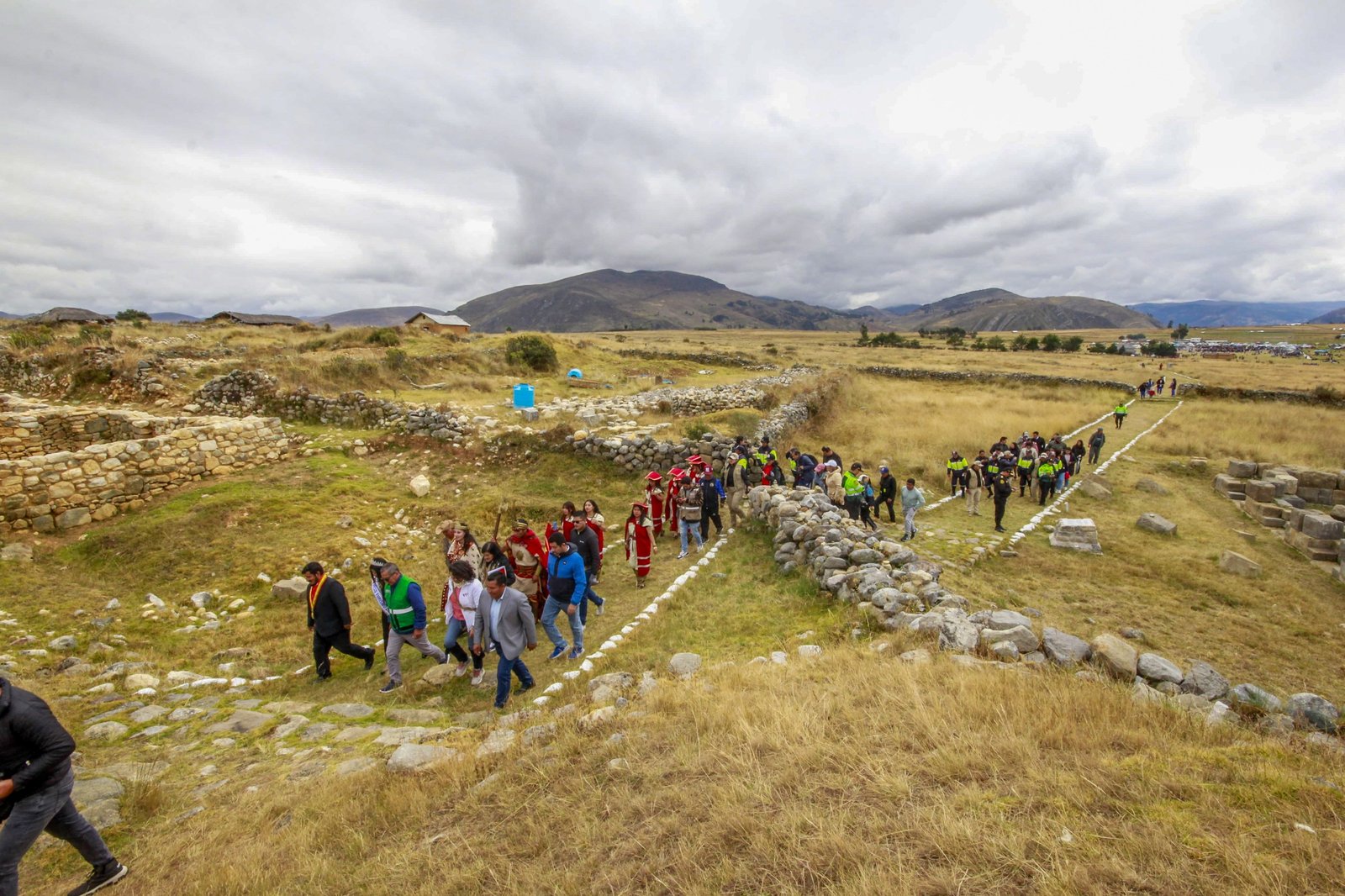 Con presencia de ministra de Cultura inauguran nuevos circuitos en zona arqueológica de Huánuco Pampa