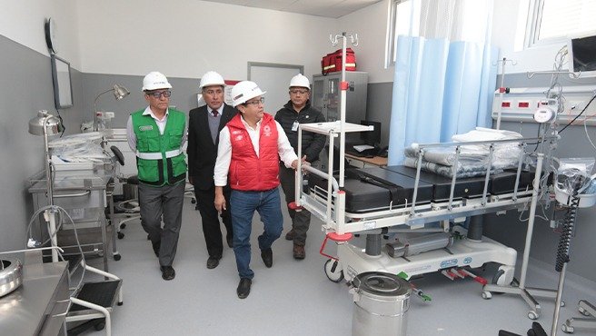 Ministro de Salud llegó a Llata en Huamalíes para inspeccionar hospital