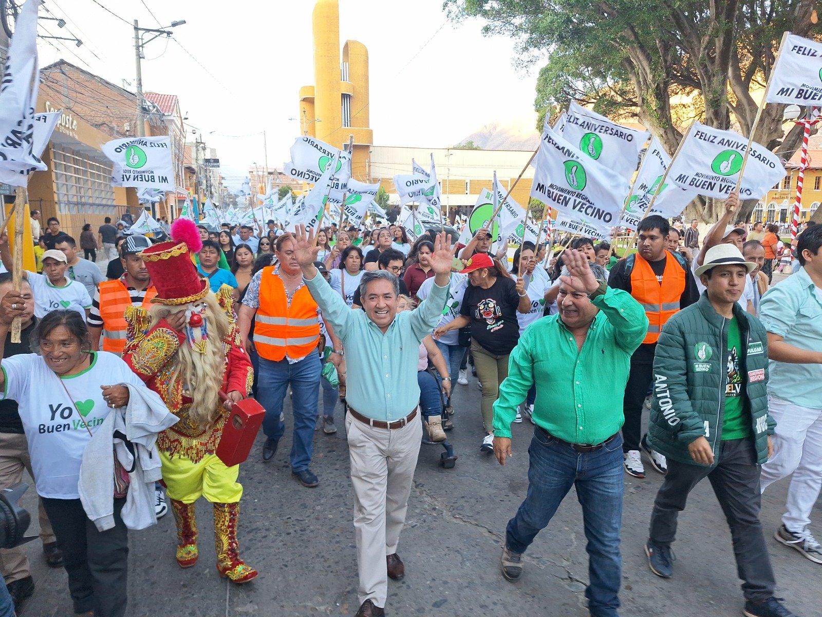 Movimiento Regional Mi Buen Vecino celebró sus siete años con multitudinaria movilización