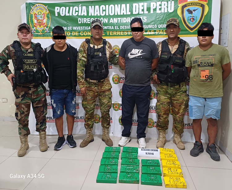 Detienen a tres personas con 18 kilos de cocaína que trasladaban camuflado en un auto