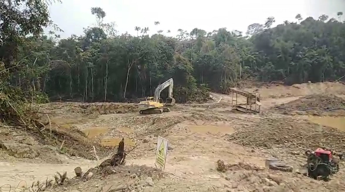 Extractores de oro contaminan y causan destrozos en Pueblo Nuevo y Santo Domingo de Anda