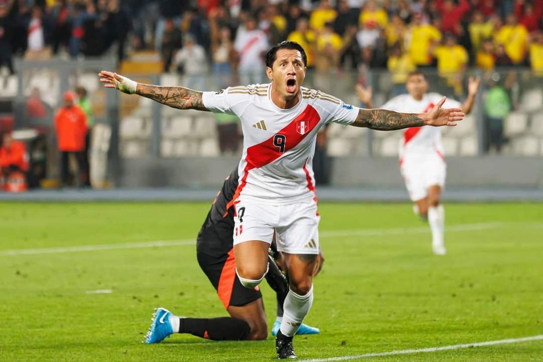 Gianluca Lapadula dice que Perú saldrá con todo ante Chile