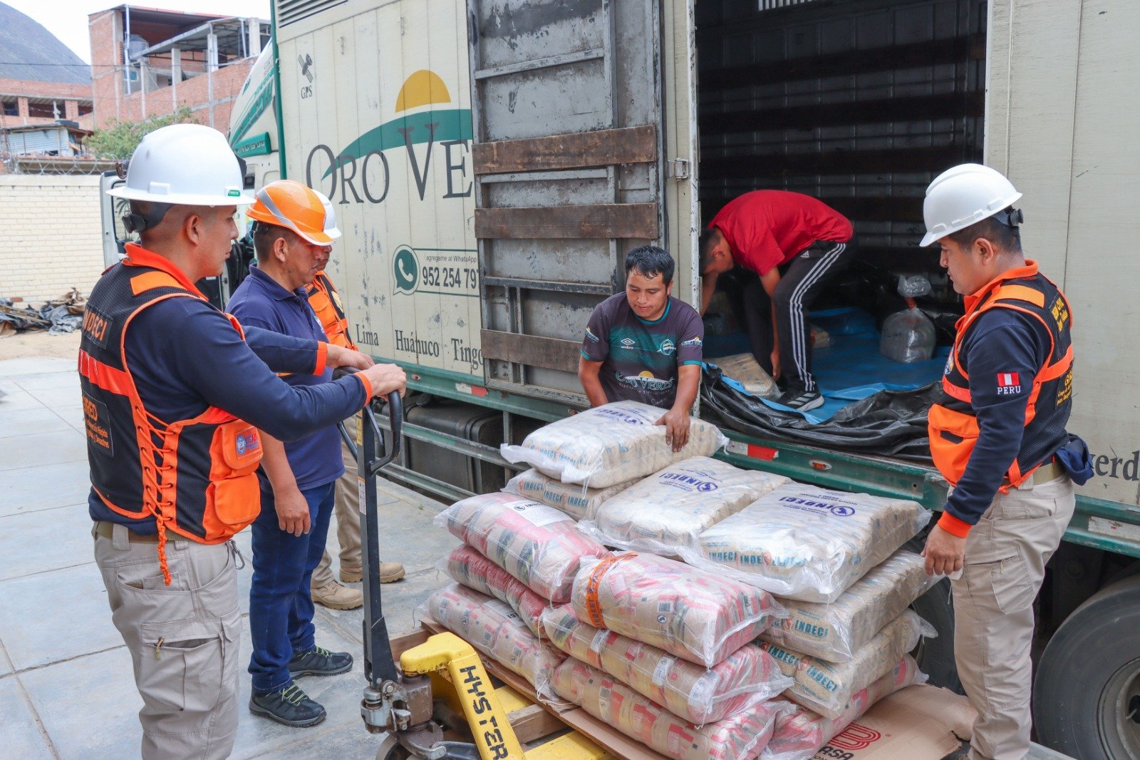 Llegan 22 toneladas de ayuda para damnificados por lluvias en Amarilis y Pillco Marca