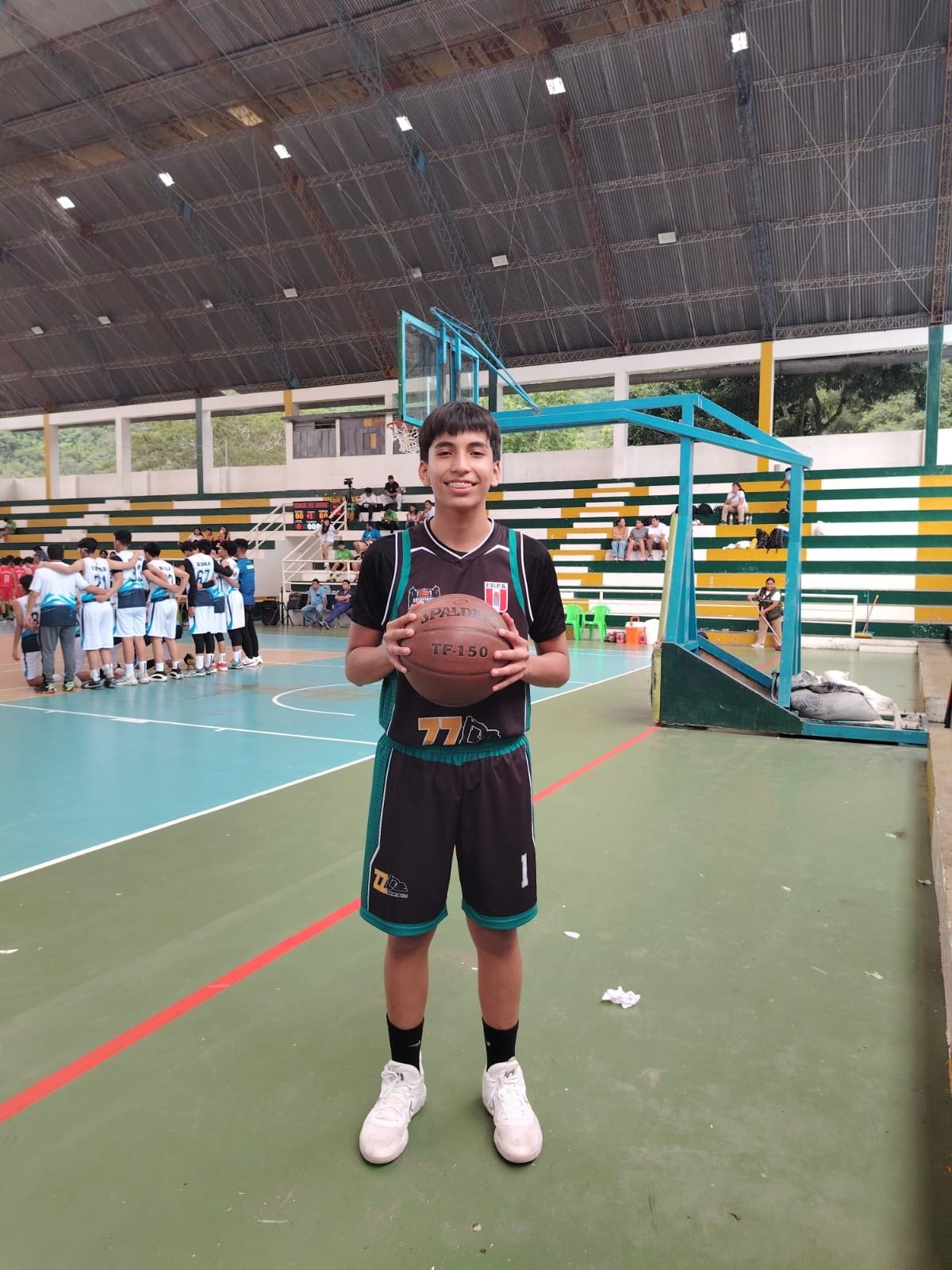 Basquetbolista huanuqueño de 15 años en la Tabla de los Mejores del U15 2024