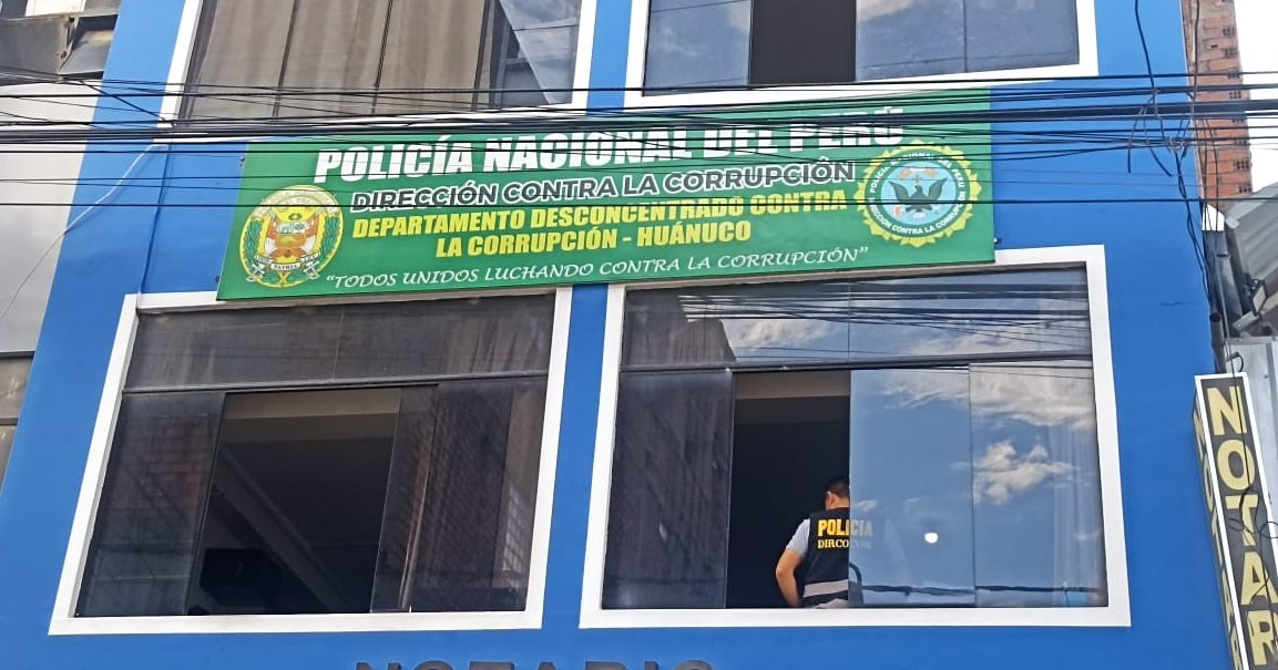 Detienen a dos policías sindicados de pedir coima para no intervenir a chofer supuestamente ebrio