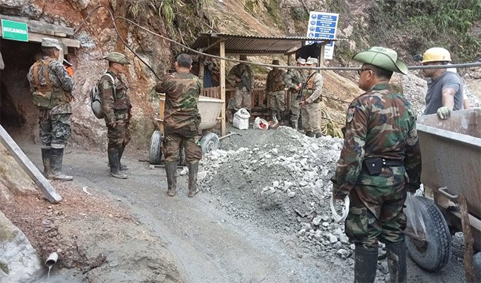 Buscan a 17 mineros desaparecidos en un socavón en la región La Libertad