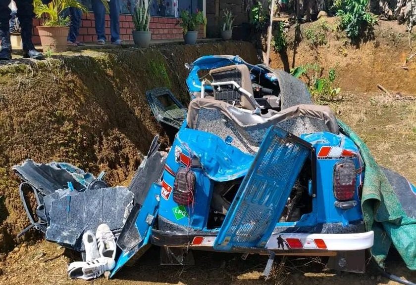 Adolescente muere en despiste de trimóvil que era conducido por un menor de edad