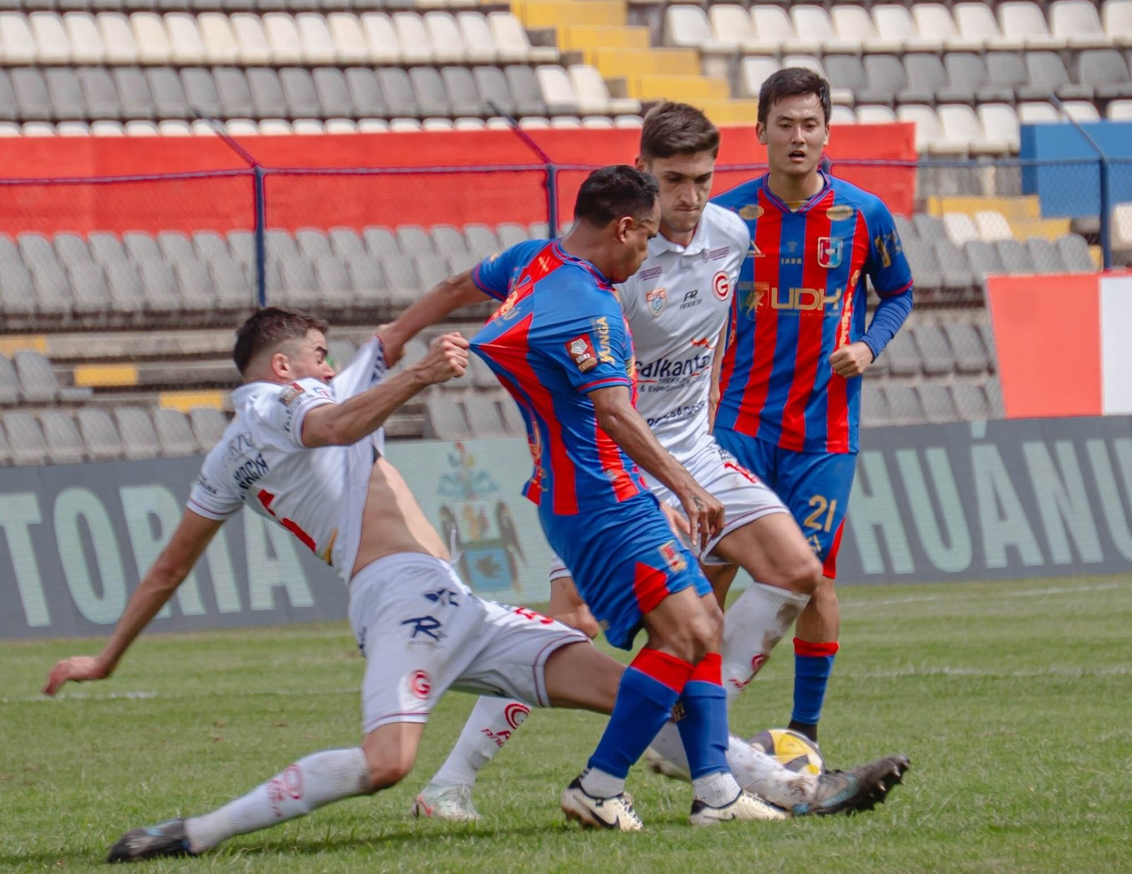 Alianza UDH inicia una nueva etapa, hoy, ante Sport Huancayo