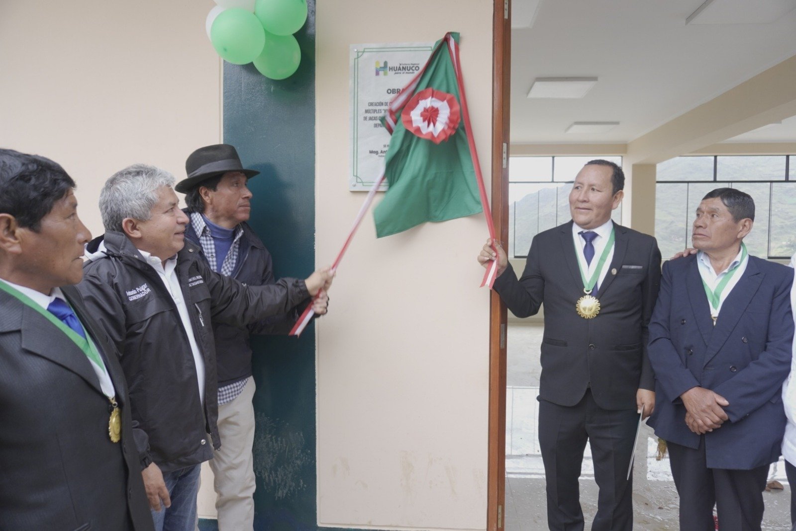 Inauguran centro cívico en aniversario de Jacas Chico