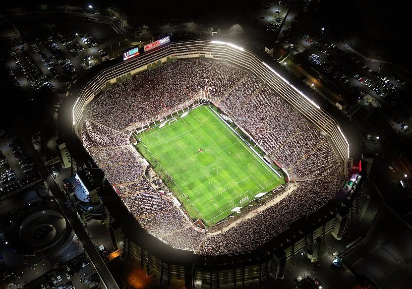 Universitario jugará sin público ante Sporting Cristal por sanción de la FPF