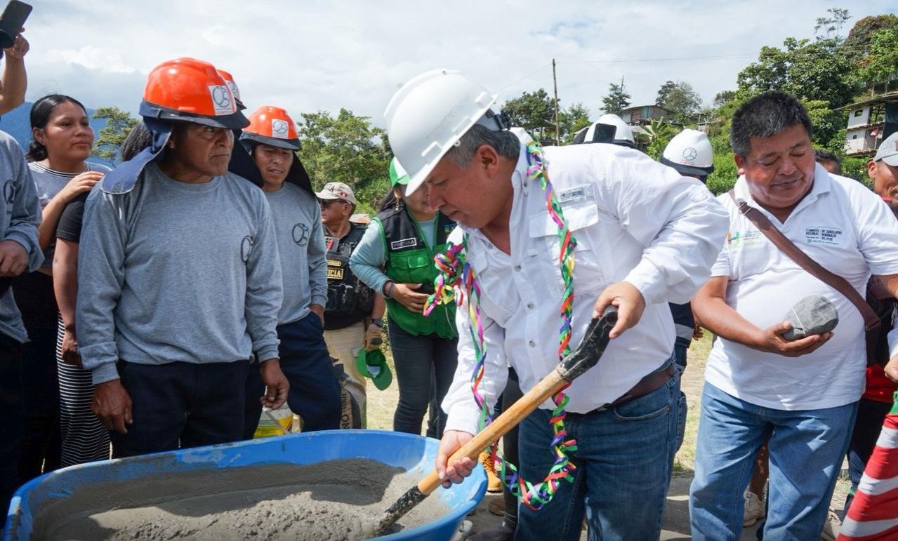 Inician construcción de polideportivo en el distrito Hermilio Valdizán