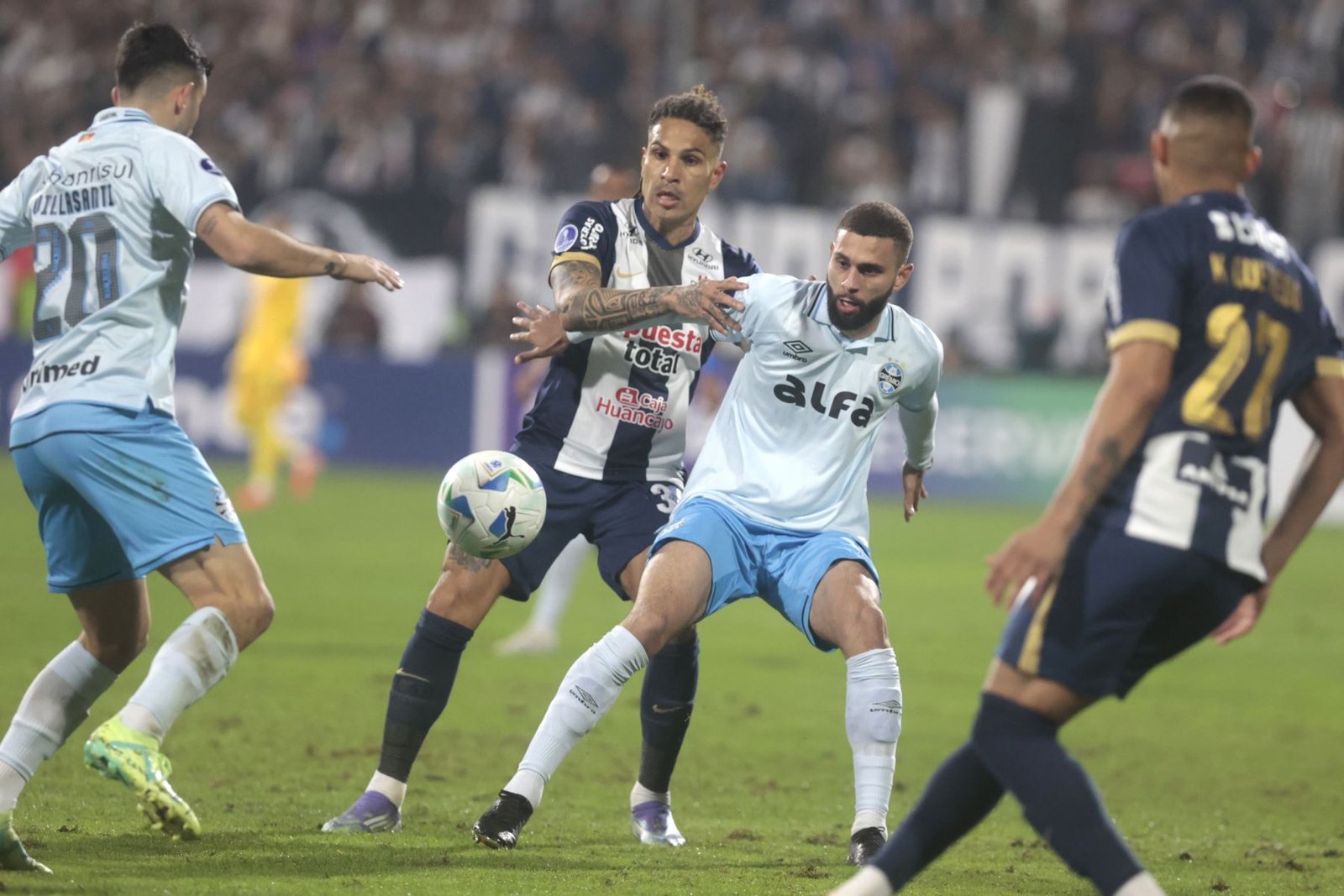 Alianza Lima busca sellar su clasificación ante Gremio, en Brasil