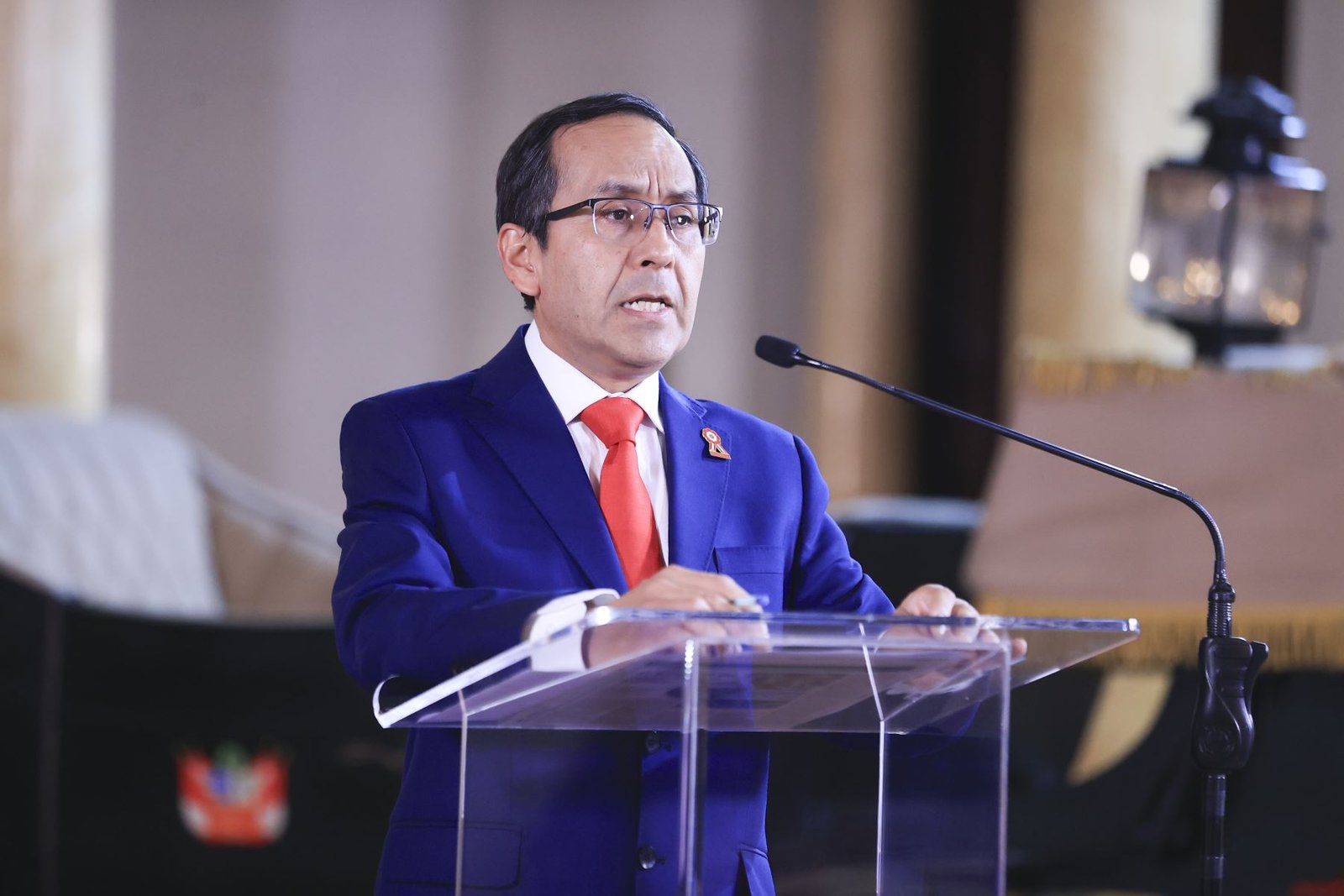 Fiscalía solicita impedimento de salida del país por 36 meses para vocero presidencial y otros implicados en el caso Qali Warma