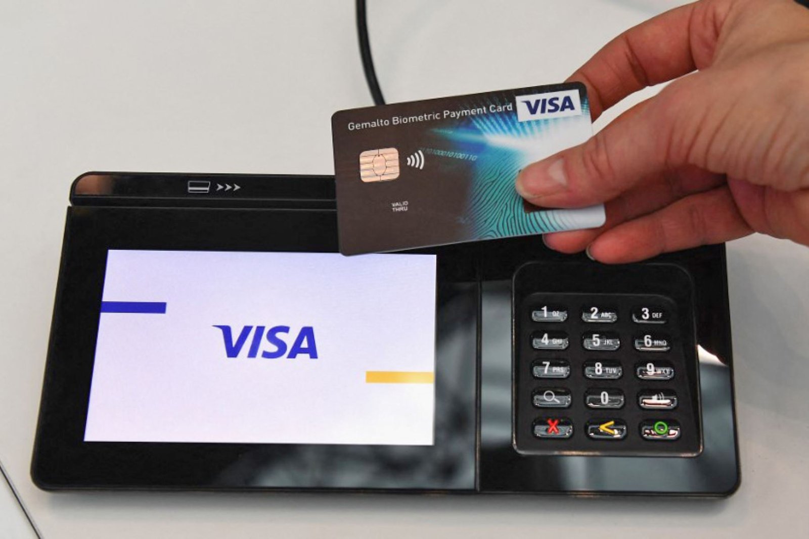 La SBS dispuso nuevas medidas de seguridad para tarjetas y billeteras móviles en Perú