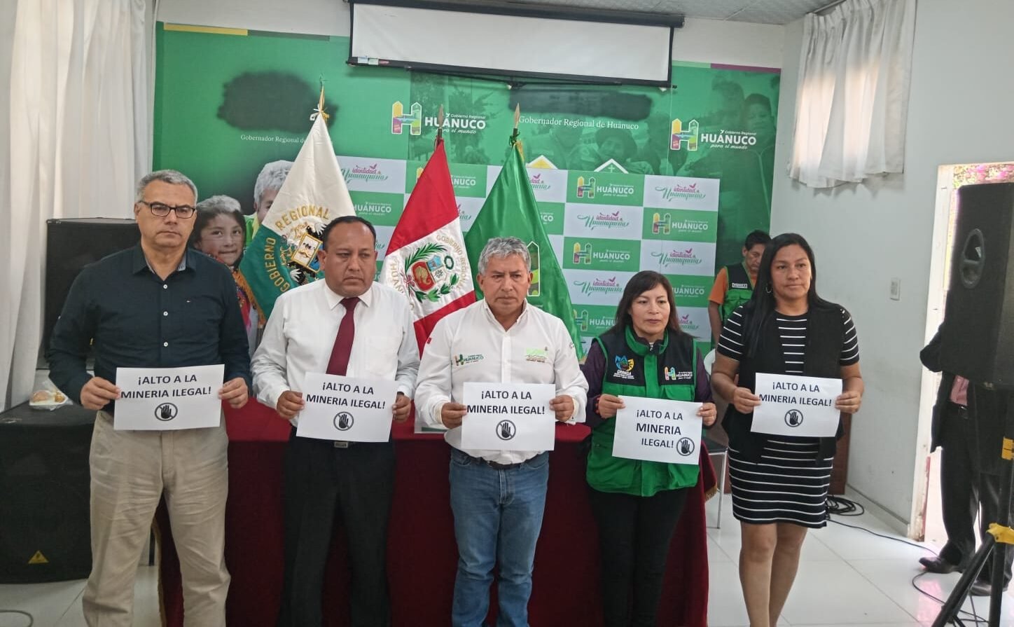 Plantearán declarar estado de emergencia a Puerto Inca por minería ilegal