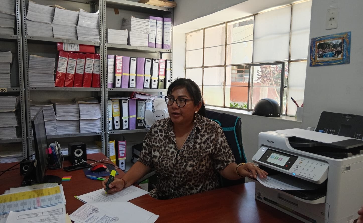 Debaten propuesta para permitir circulación de vehículos de pasajeros con más de 15 años de uso